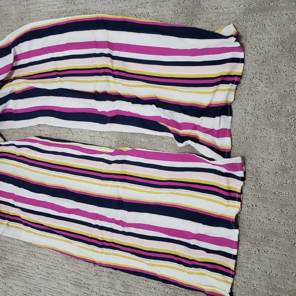 Forever 21 romper jumpsuit - Picture 2 of 3